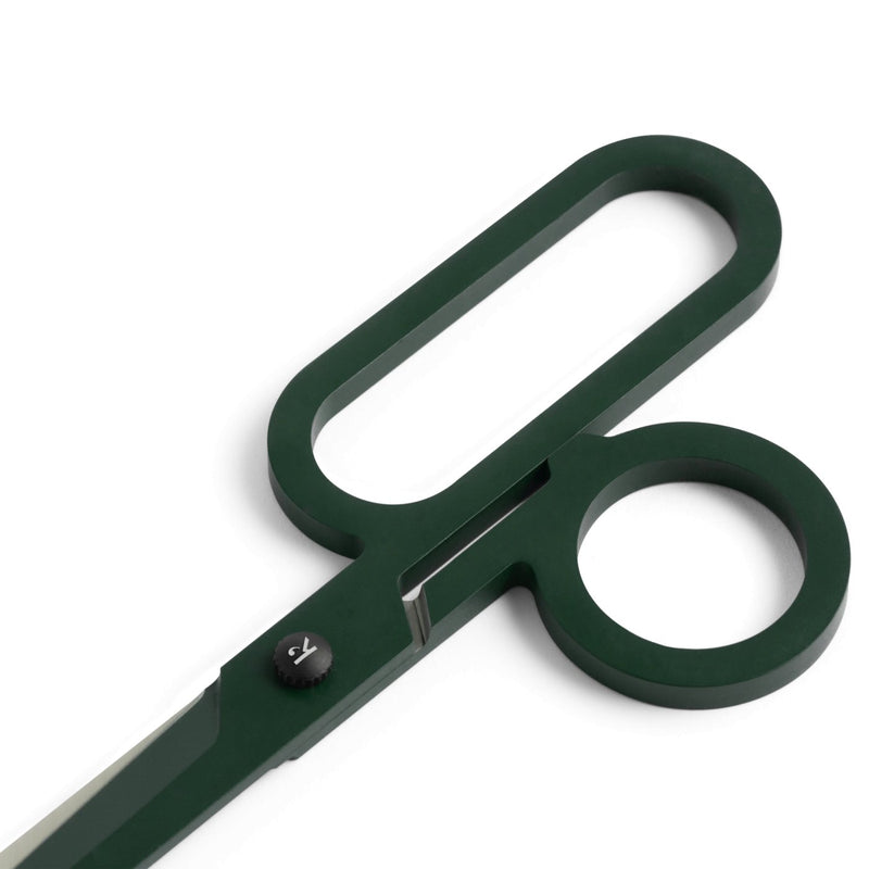 Karst Color Scissors: Evergreen - Wms&Co.