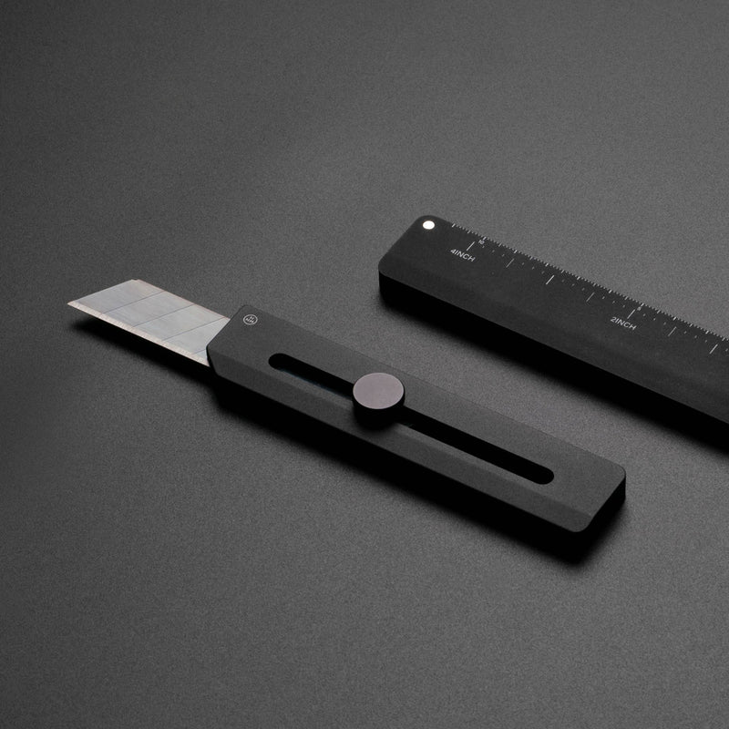 HMM Utility Knife - Black minimalist utility knife – Wms&Co.