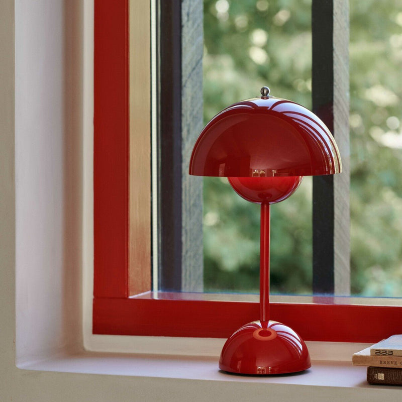 Verner Panton Flowerpot Portable Lamp: Red