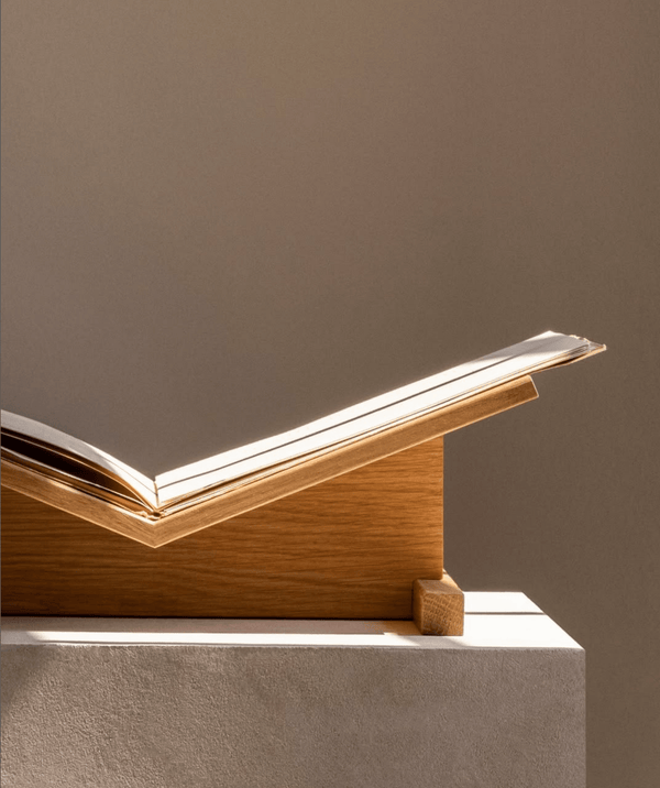 Page XL Book Stand: Natural Oak - Wms&Co.