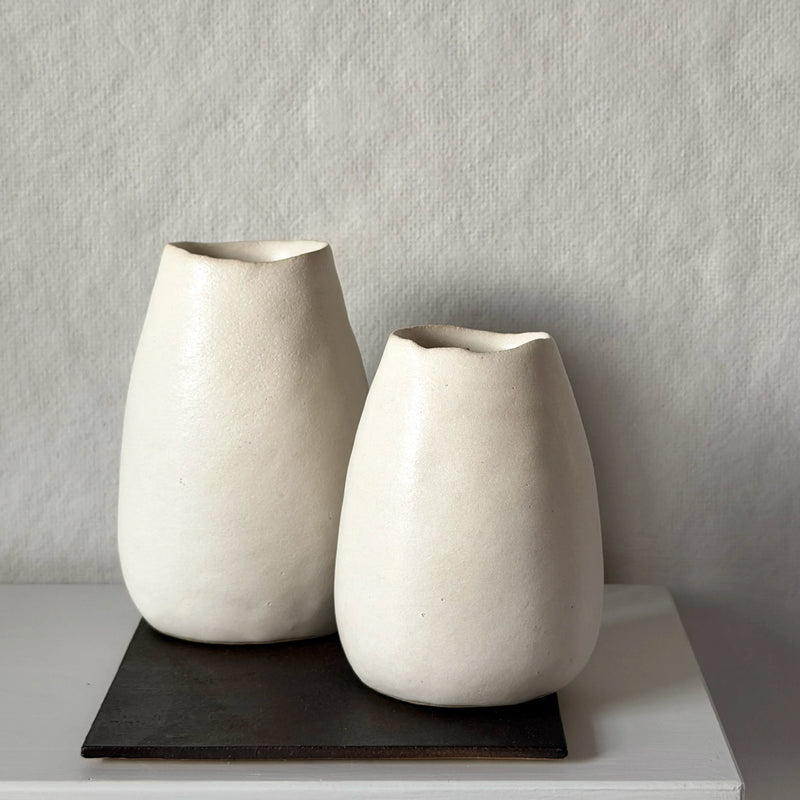 Shigaraki Nut Vases: Snow - Wms&Co.
