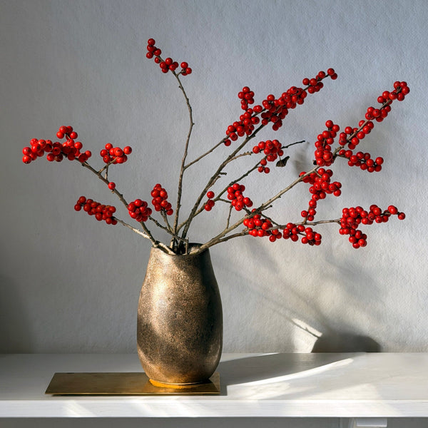 Shigaraki Nut Vases: Smoke - Wms&Co.