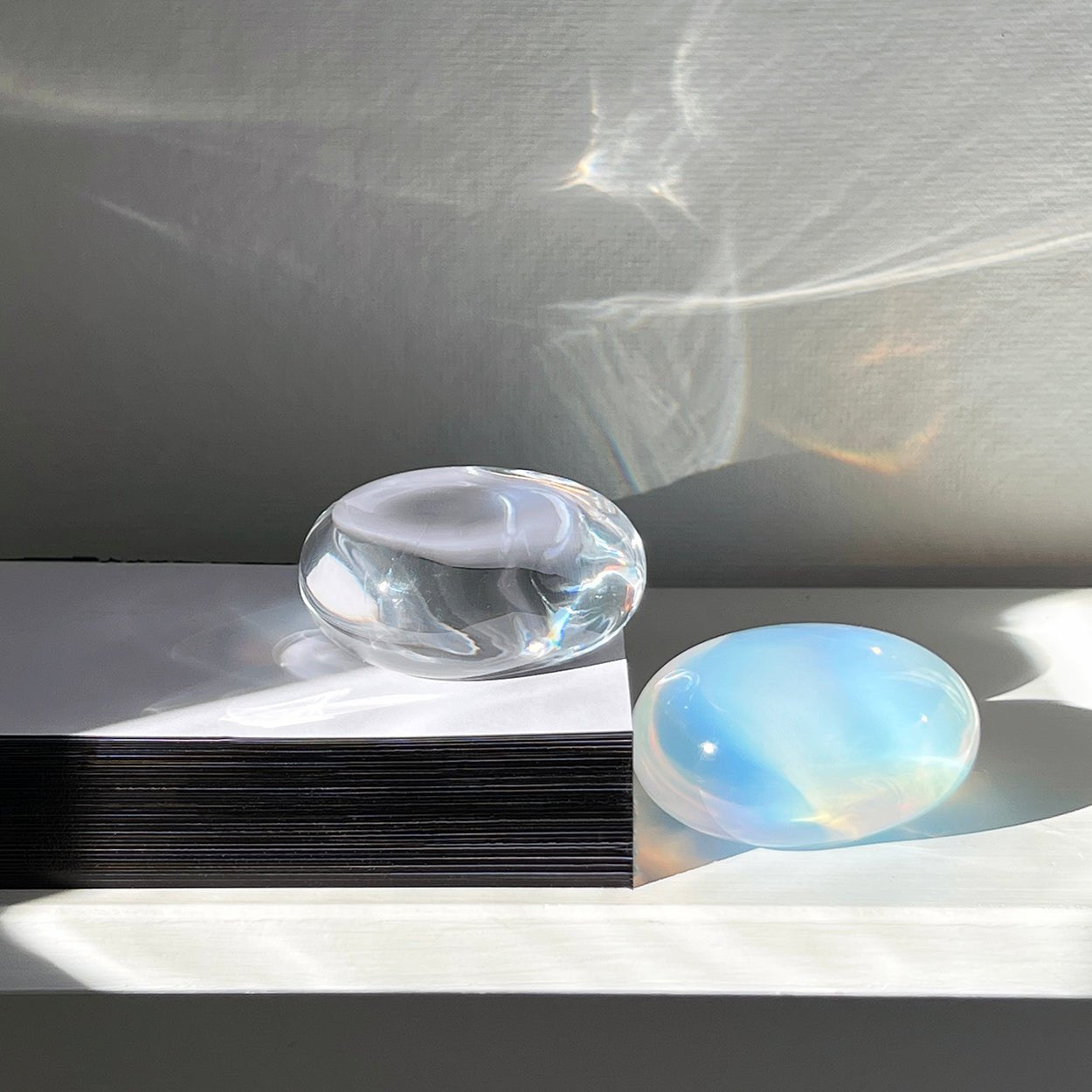 Stone Paperweights Glass River Stone Paperweights SGHR – Wms&Co.