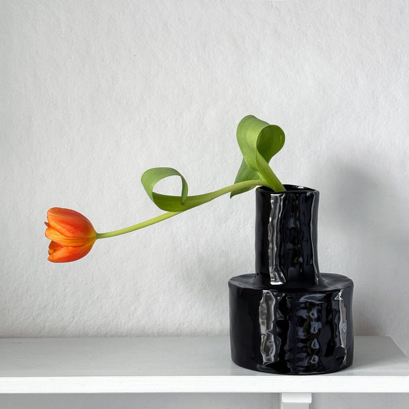 Héléna Marie Vases: Deep Black - Wms&Co.