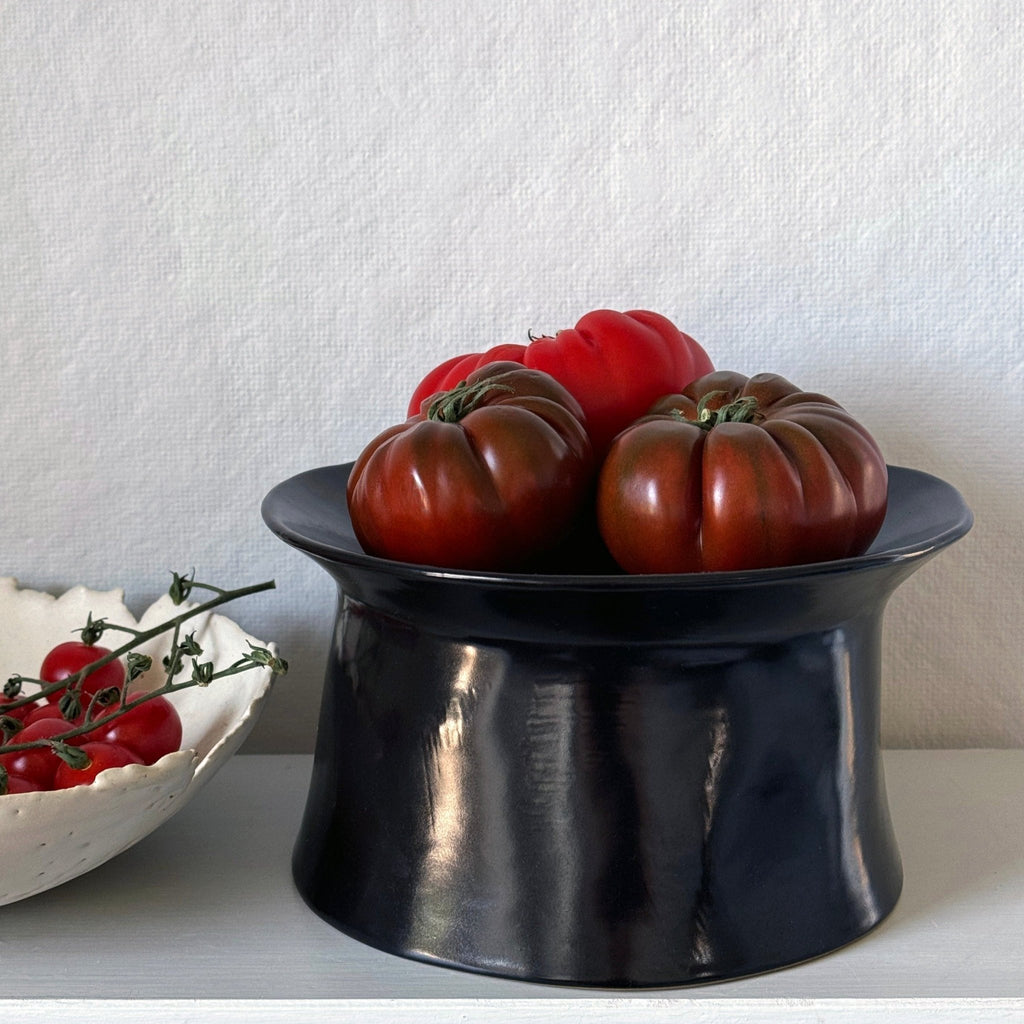 La Mére Ebony Ceramic Pedestal