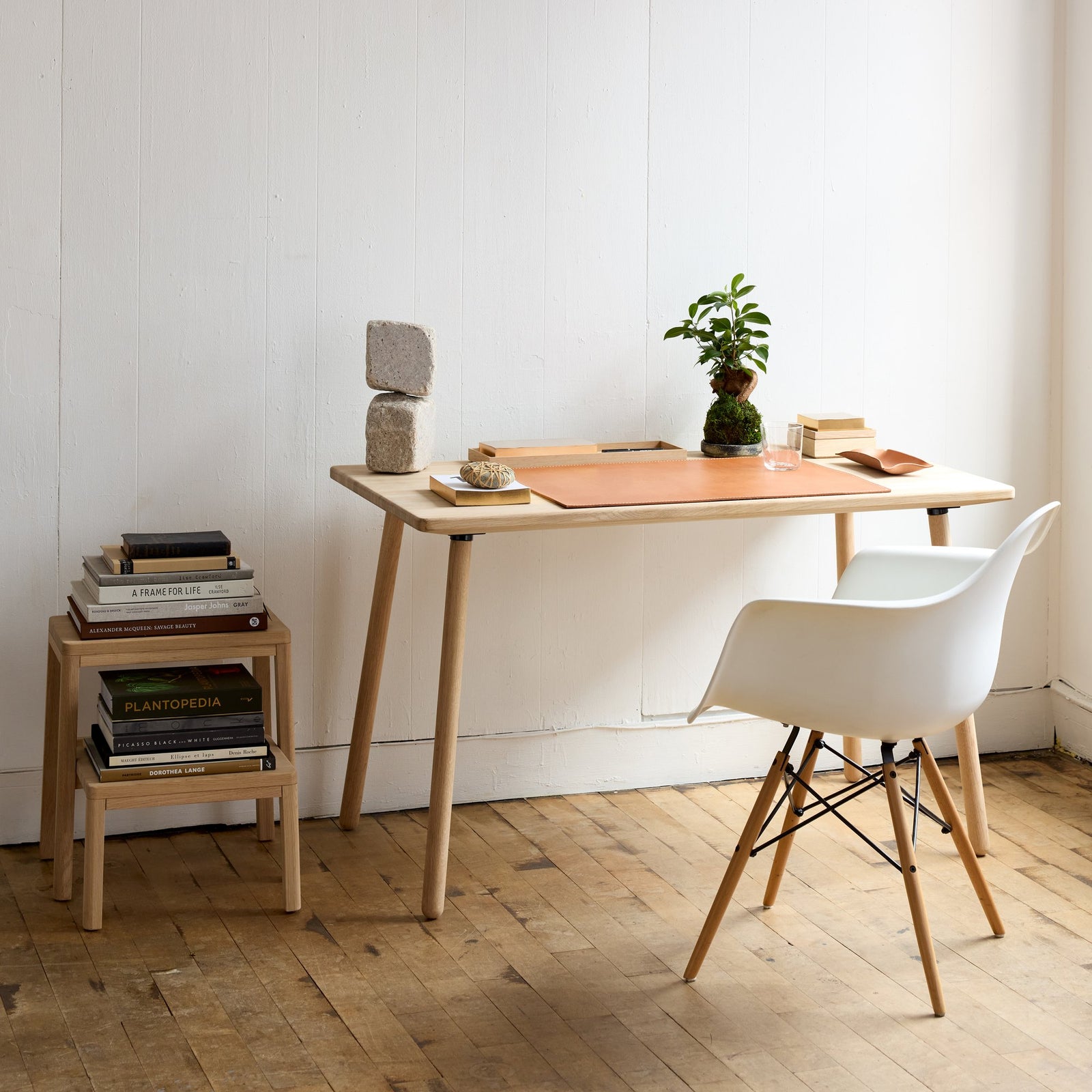Skagerak Georg Desk Solid Oak – Wms&Co.